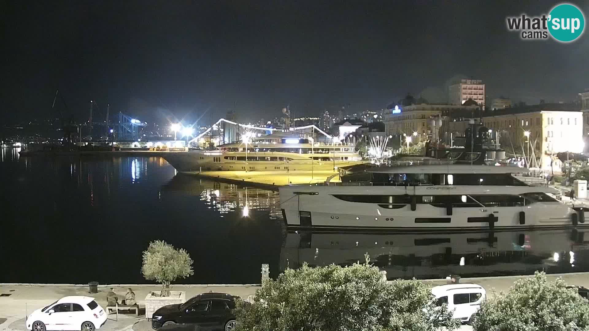 Riva in Marina v Reki – Spletna kamera v živo Hrvaška