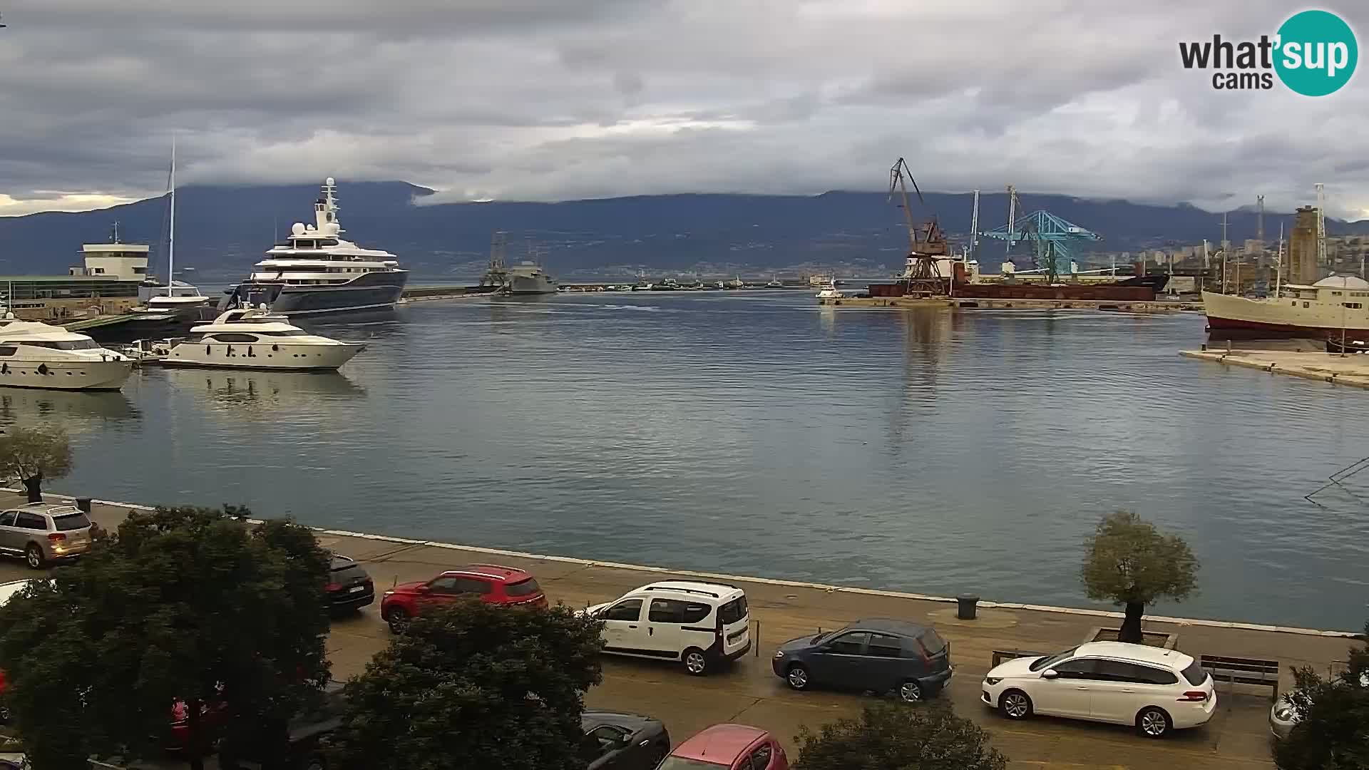 La Riva y Marina en Rijeka – Webcam en vivo Croacia