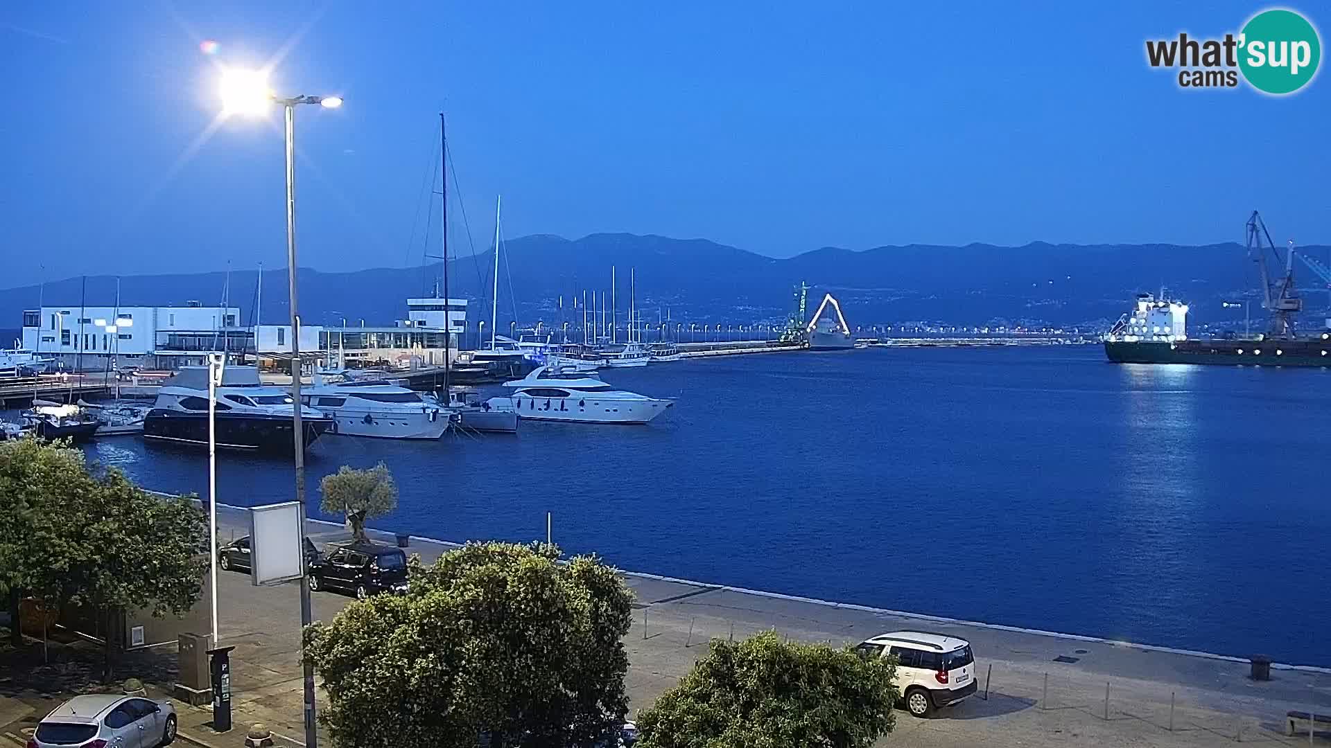 Riva in Marina v Reki – Spletna kamera v živo Hrvaška