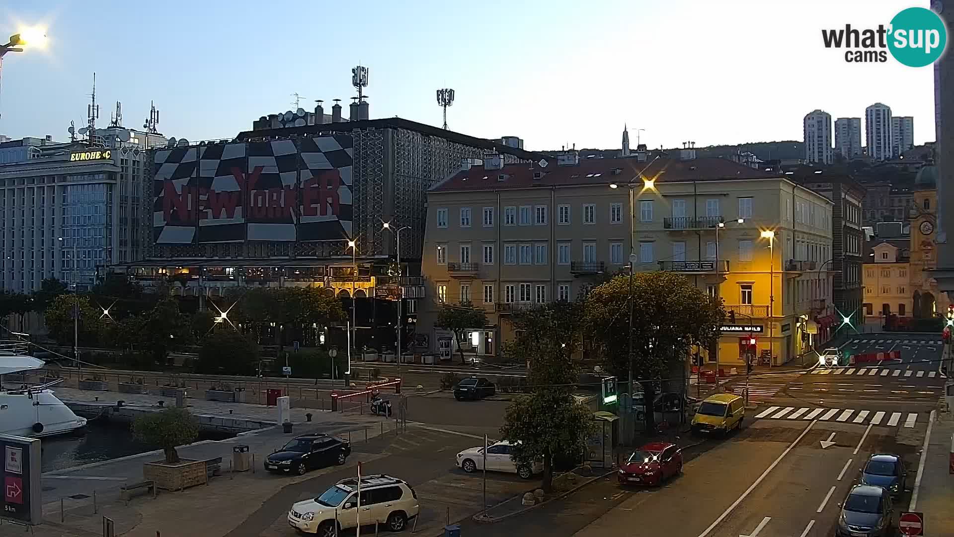 Riva in Marina v Reki – Spletna kamera v živo Hrvaška