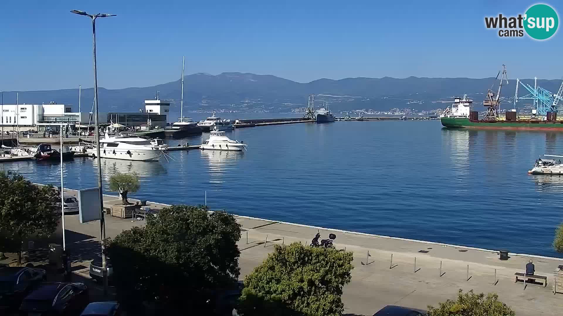 Riva in Marina v Reki – Spletna kamera v živo Hrvaška