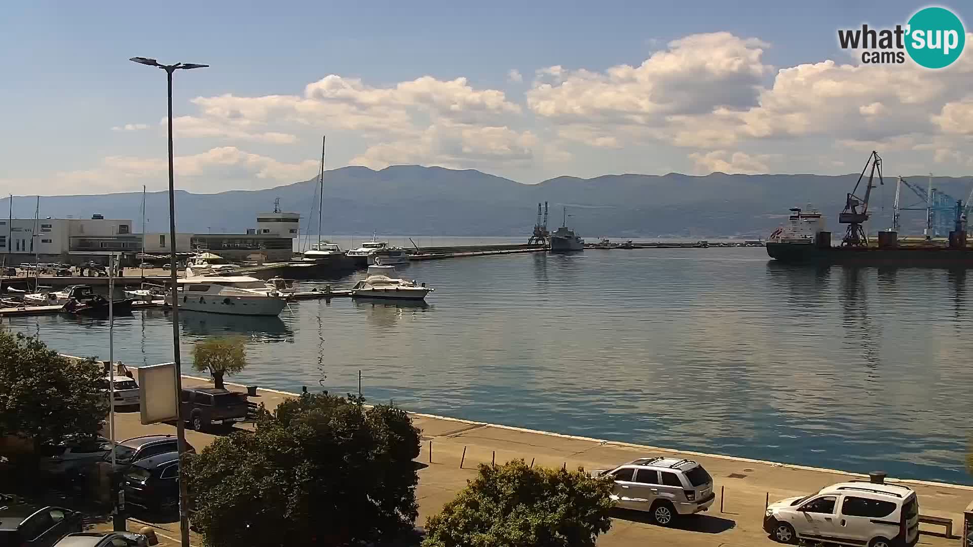 Riva in Marina v Reki – Spletna kamera v živo Hrvaška