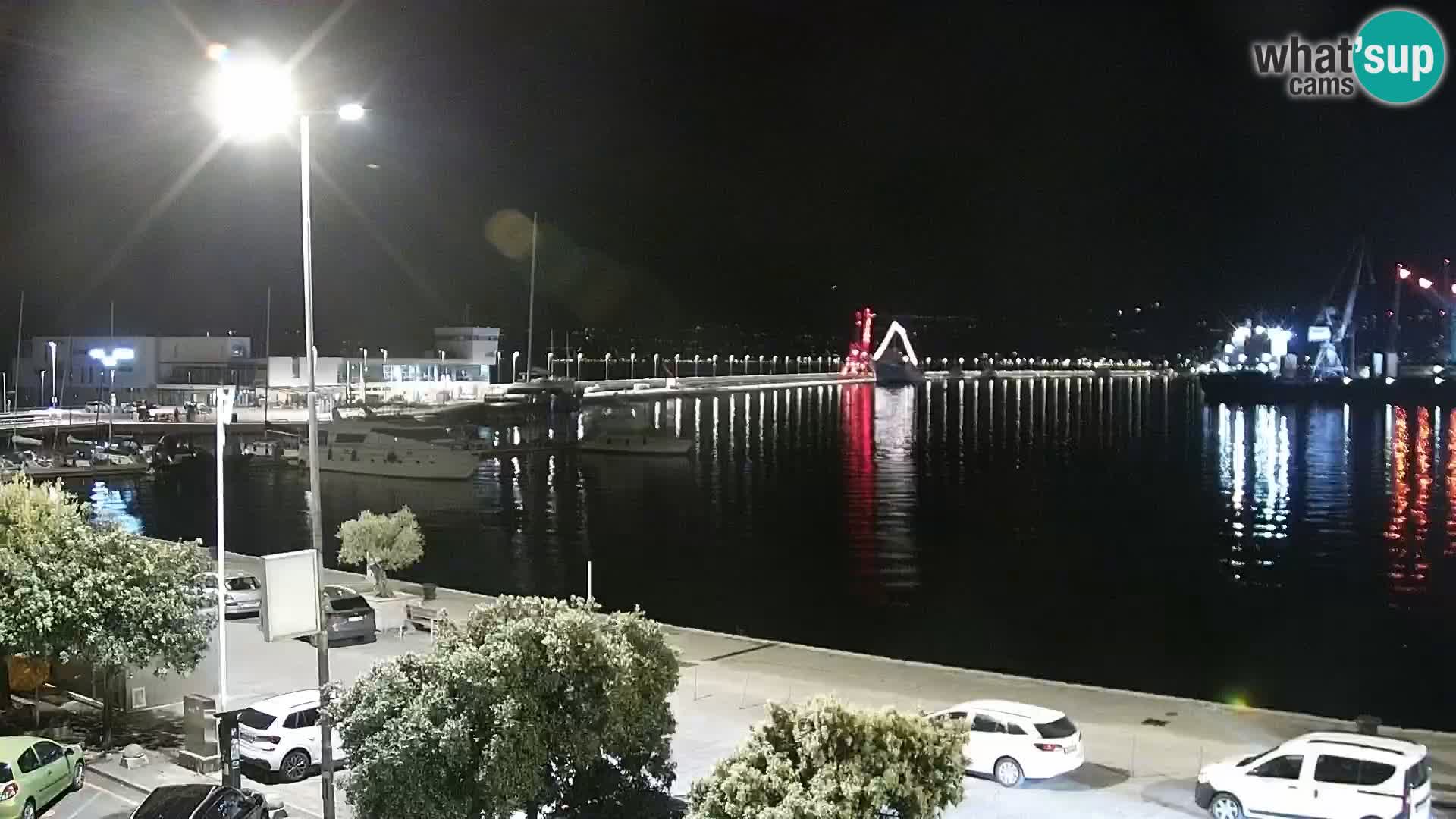 Riva in Marina v Reki – Spletna kamera v živo Hrvaška