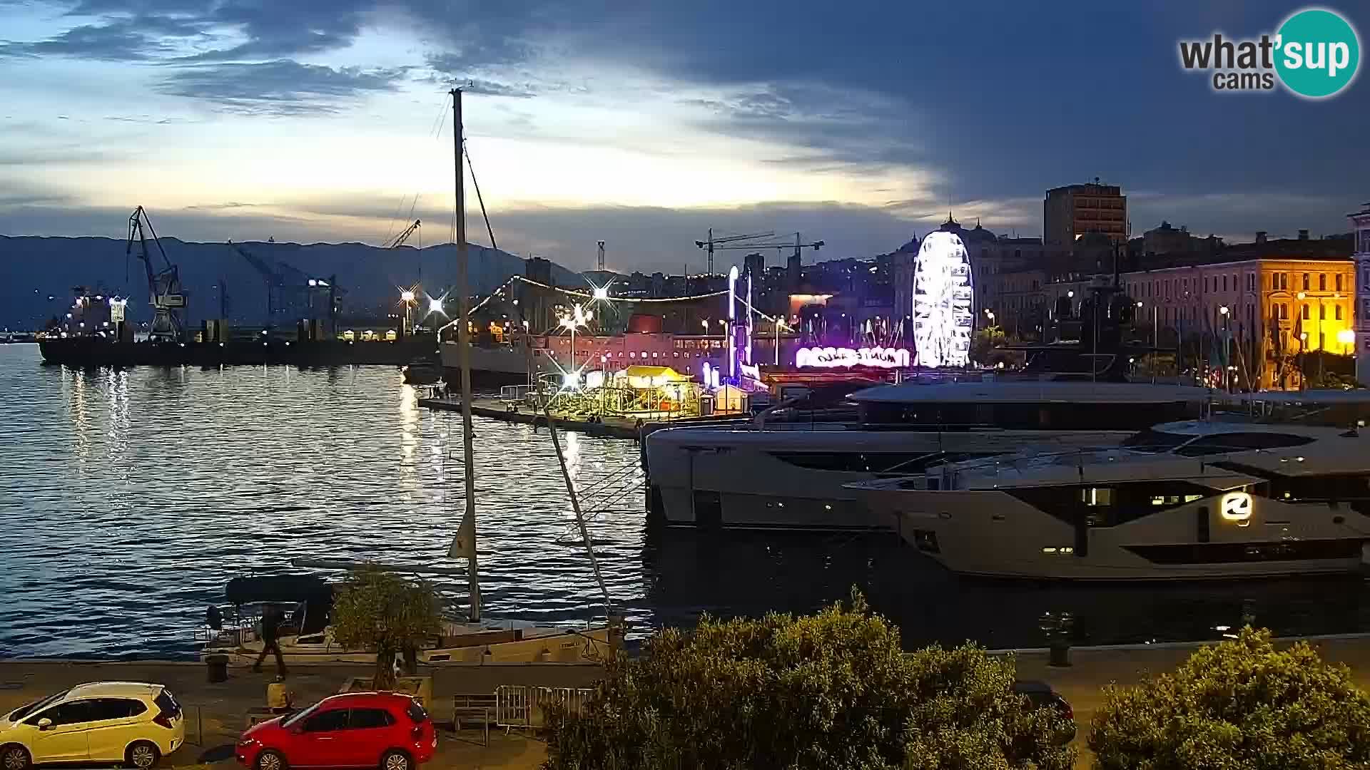 Riva in Marina v Reki – Spletna kamera v živo Hrvaška