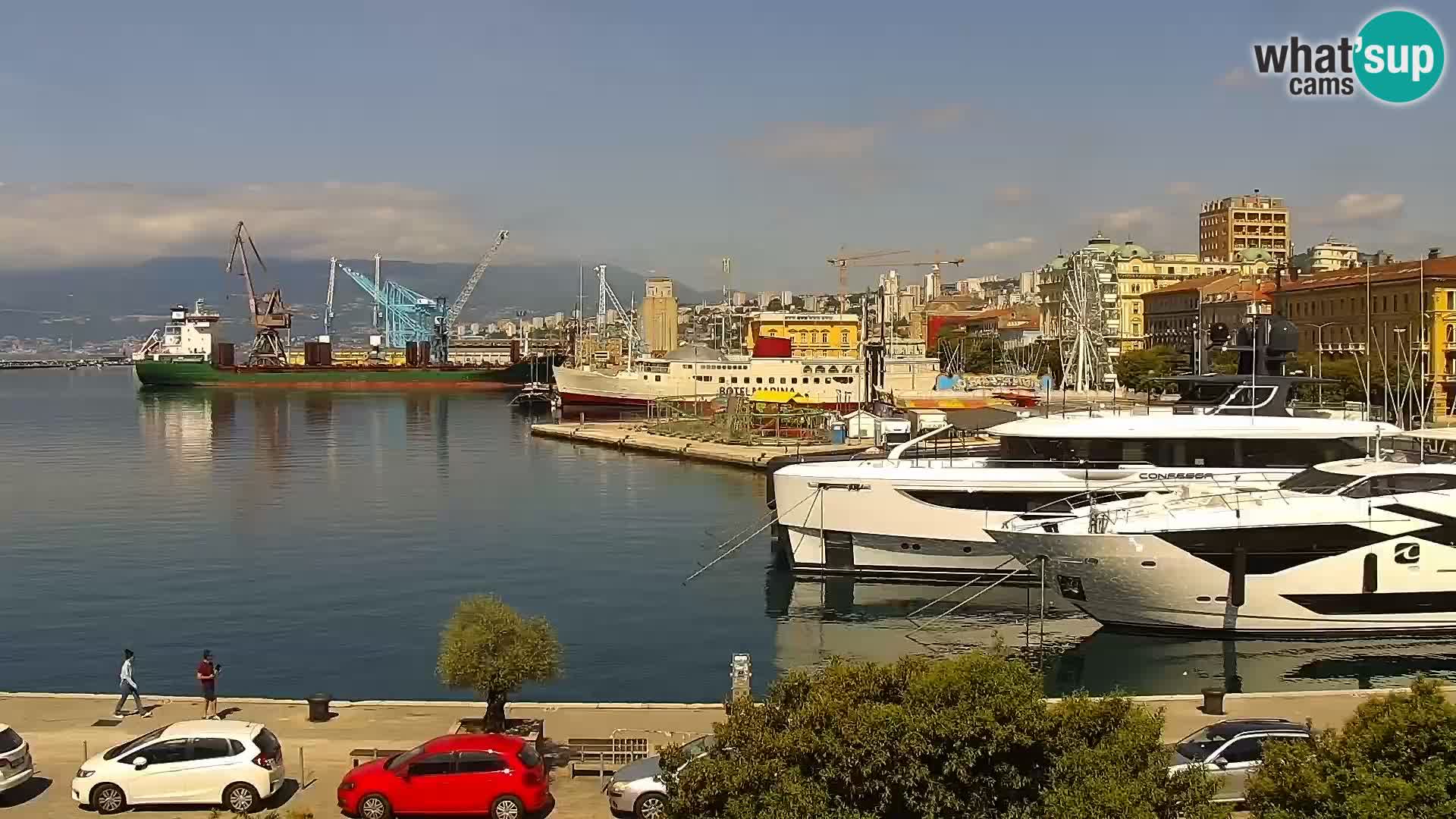 Riva in Marina v Reki – Spletna kamera v živo Hrvaška