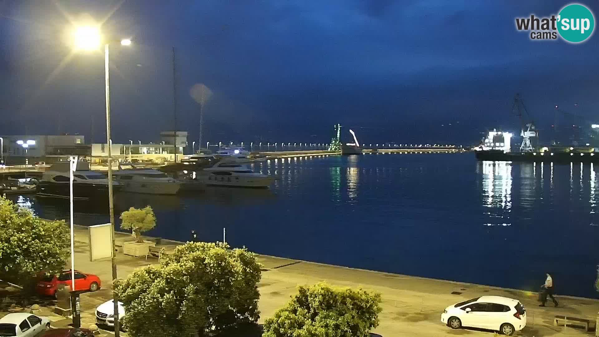 Riva in Marina v Reki – Spletna kamera v živo Hrvaška