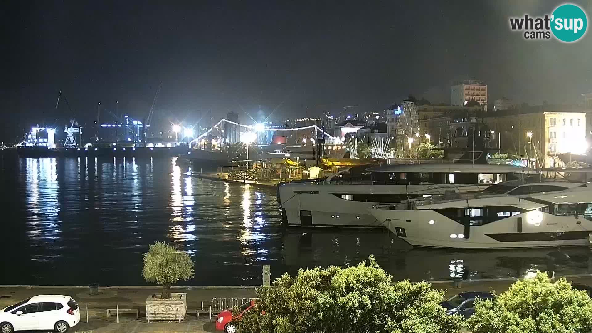 Riva in Marina v Reki – Spletna kamera v živo Hrvaška
