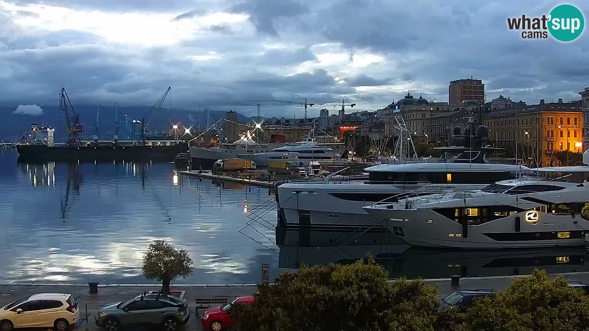 La Riva y Marina en Rijeka – Webcam en vivo Croacia