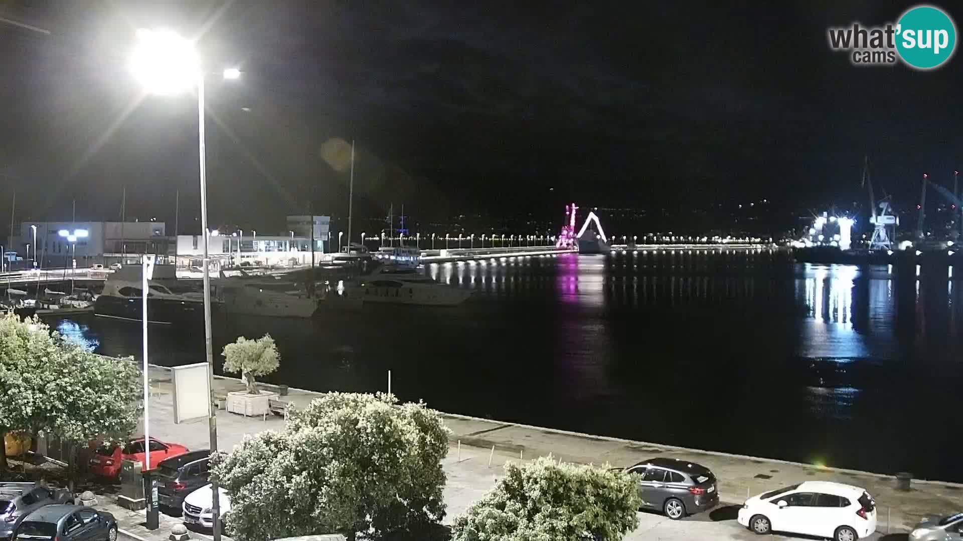 Riva in Marina v Reki – Spletna kamera v živo Hrvaška