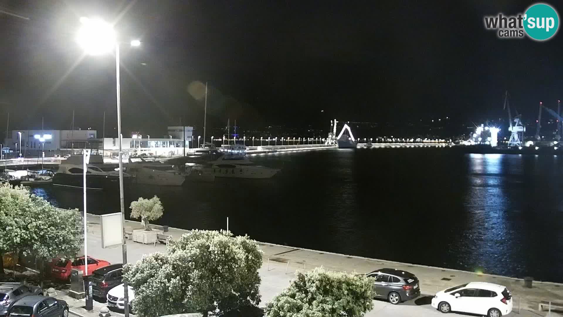 Riva in Marina v Reki – Spletna kamera v živo Hrvaška
