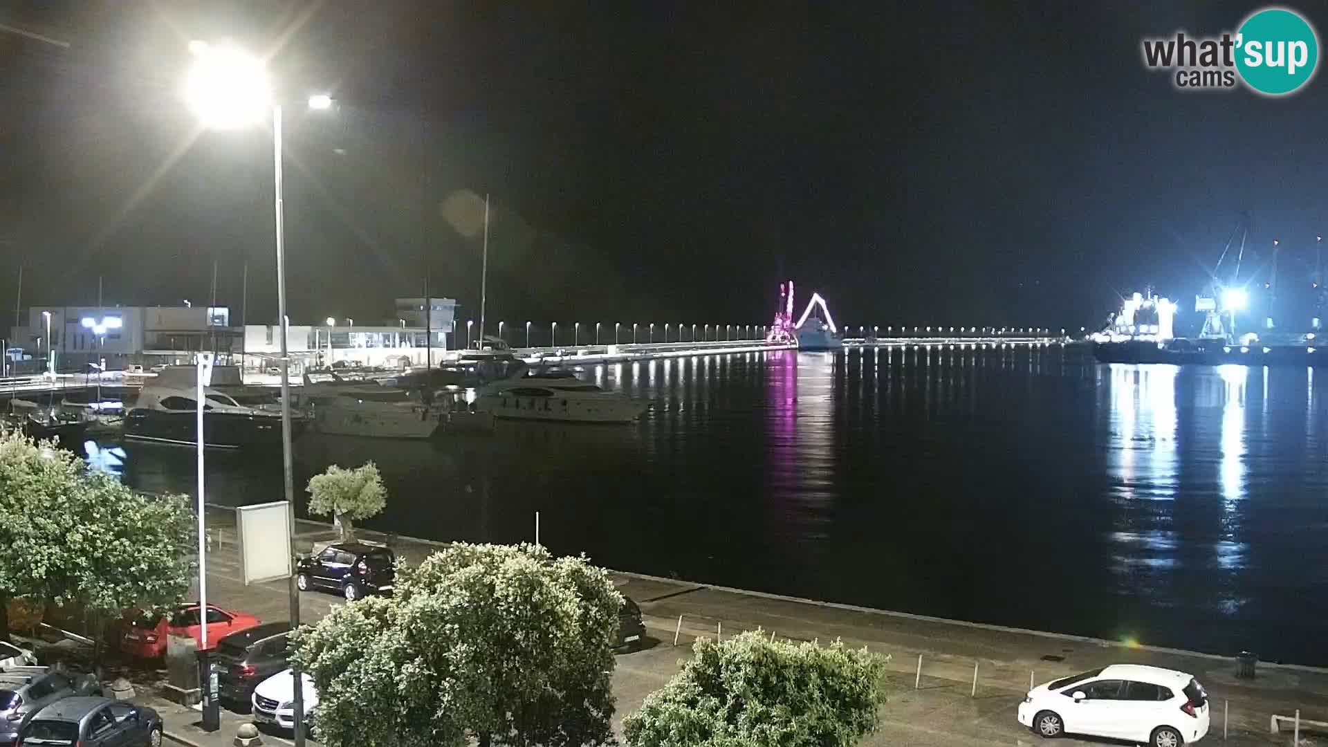 Riva in Marina v Reki – Spletna kamera v živo Hrvaška