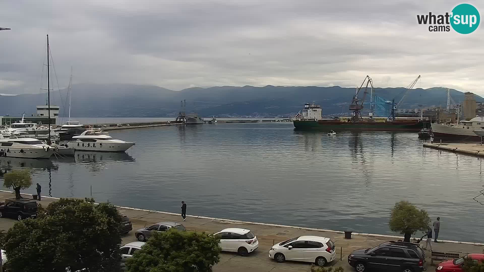 Riva in Marina v Reki – Spletna kamera v živo Hrvaška