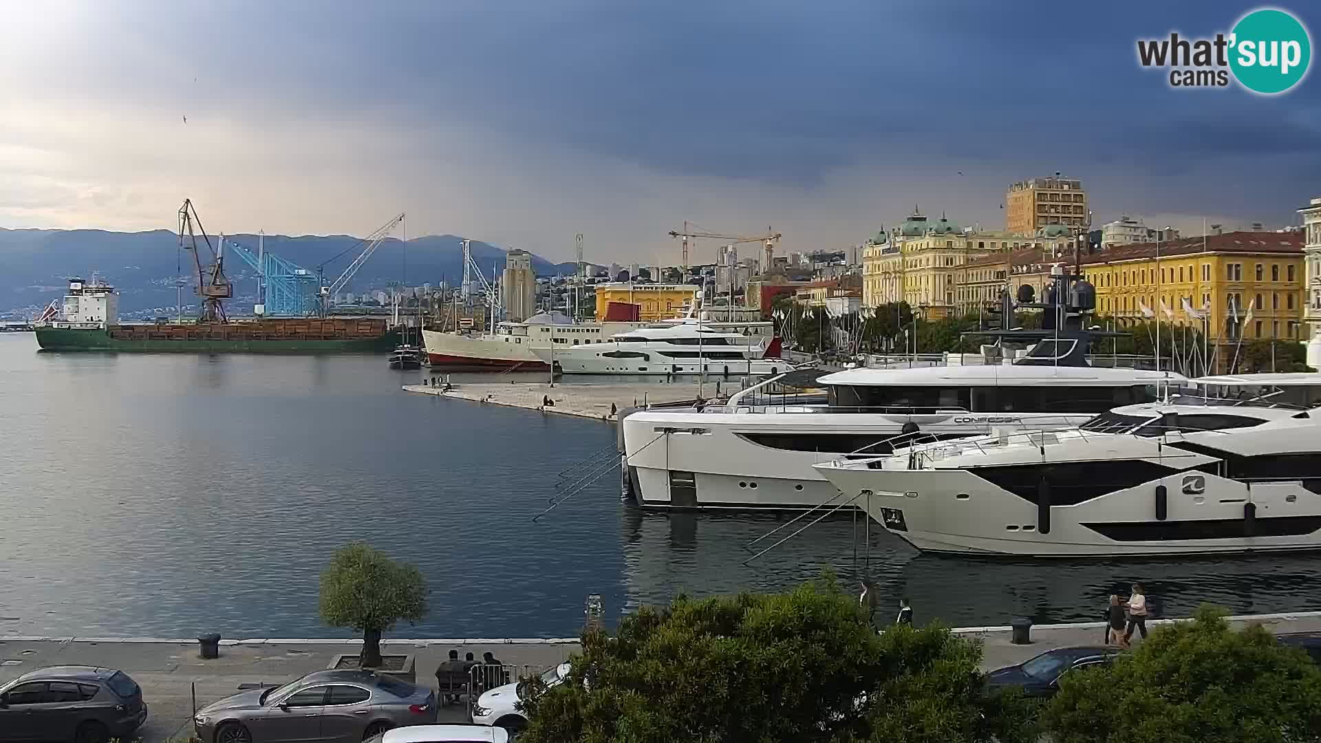 Riva i Marina u Rijeci – Web kamera uživo u Hrvatskoj