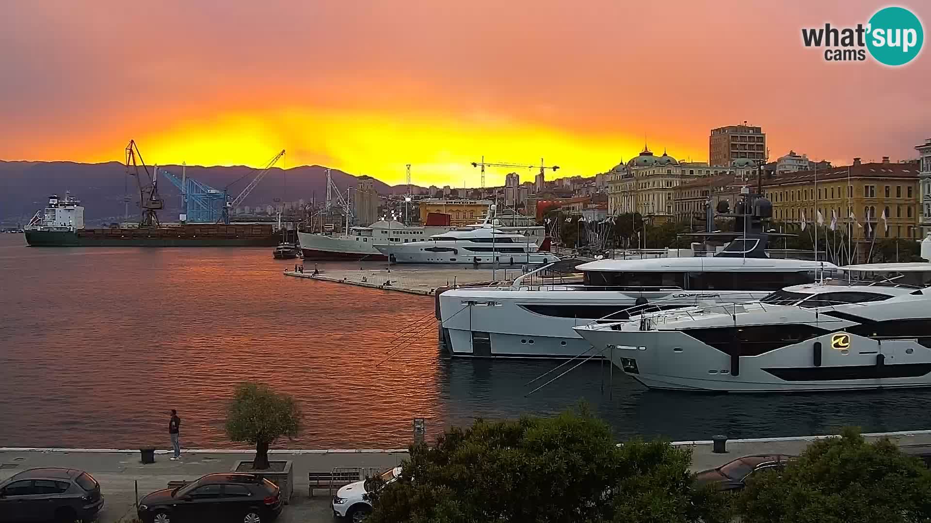 La Riva y Marina en Rijeka – Webcam en vivo Croacia