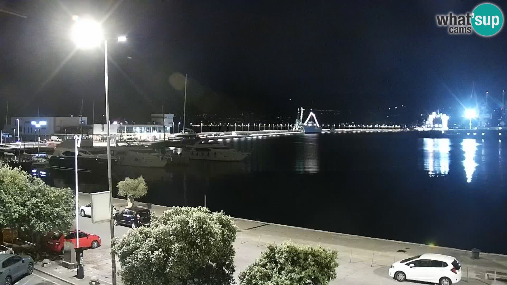 Riva in Marina v Reki – Spletna kamera v živo Hrvaška