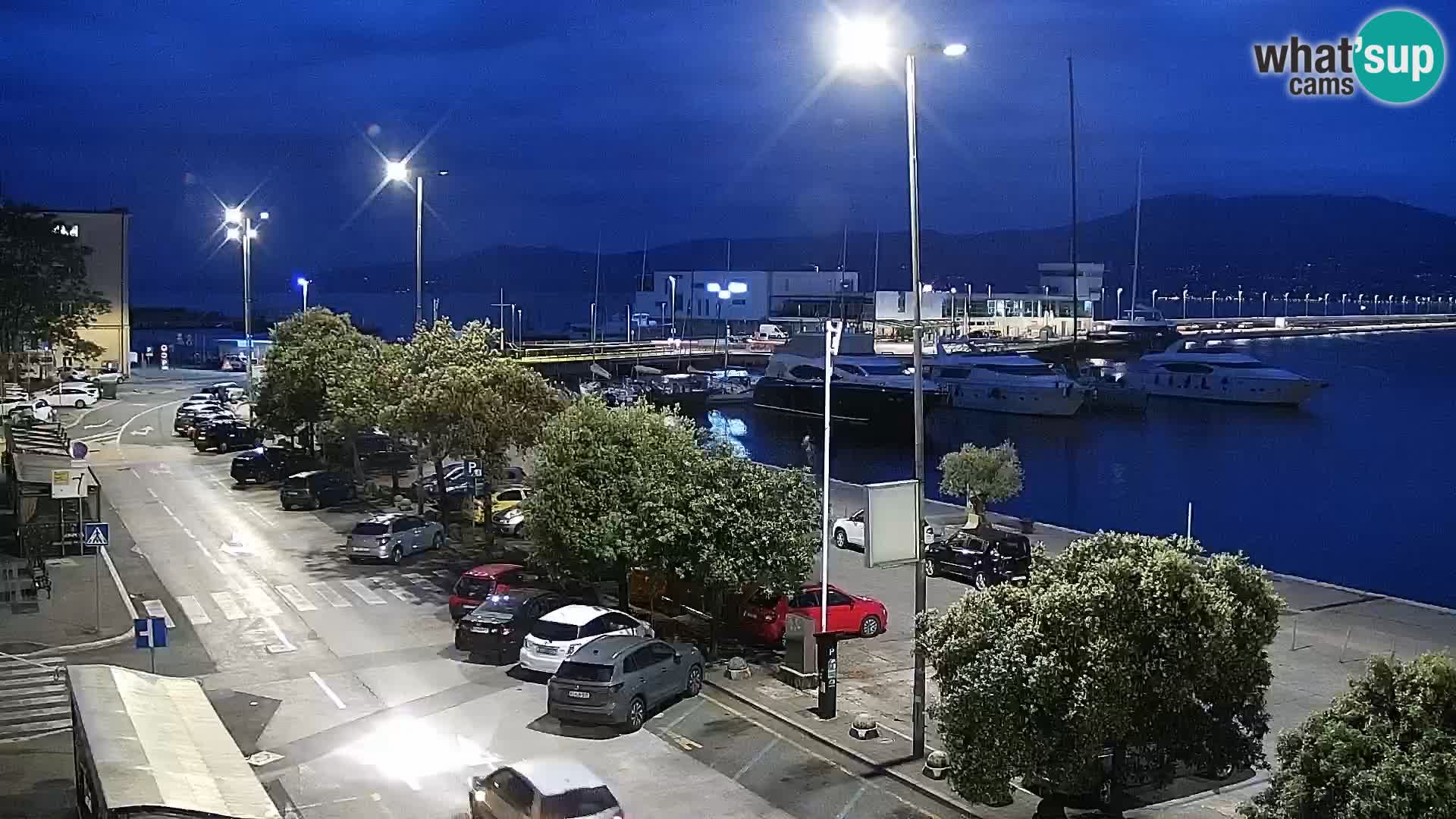 Riva in Marina v Reki – Spletna kamera v živo Hrvaška