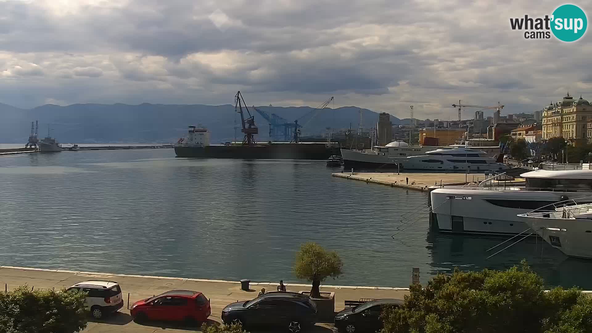 La Riva y Marina en Rijeka – Webcam en vivo Croacia