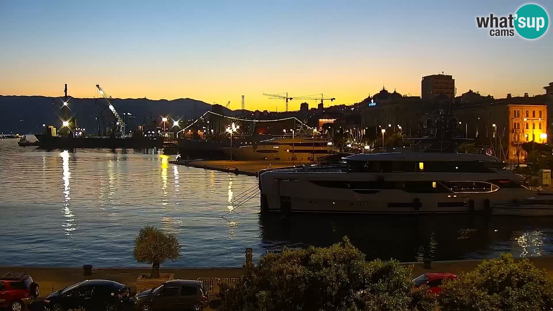 Riva i Marina u Rijeci – Web kamera uživo u Hrvatskoj