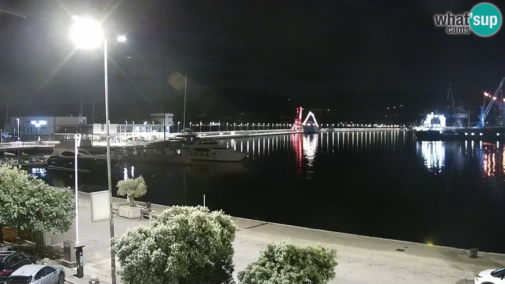 Riva in Marina v Reki – Spletna kamera v živo Hrvaška