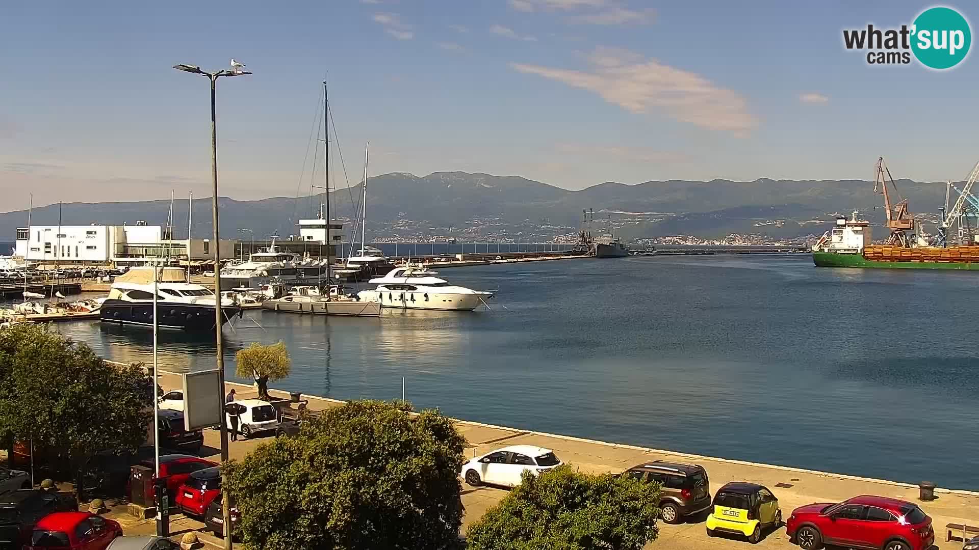 Riva in Marina v Reki – Spletna kamera v živo Hrvaška