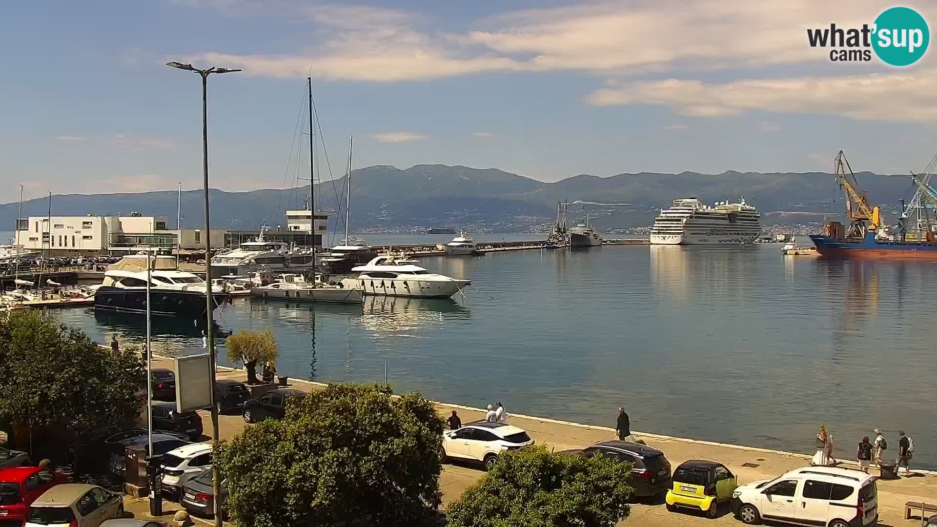 Riva in Marina v Reki – Spletna kamera v živo Hrvaška