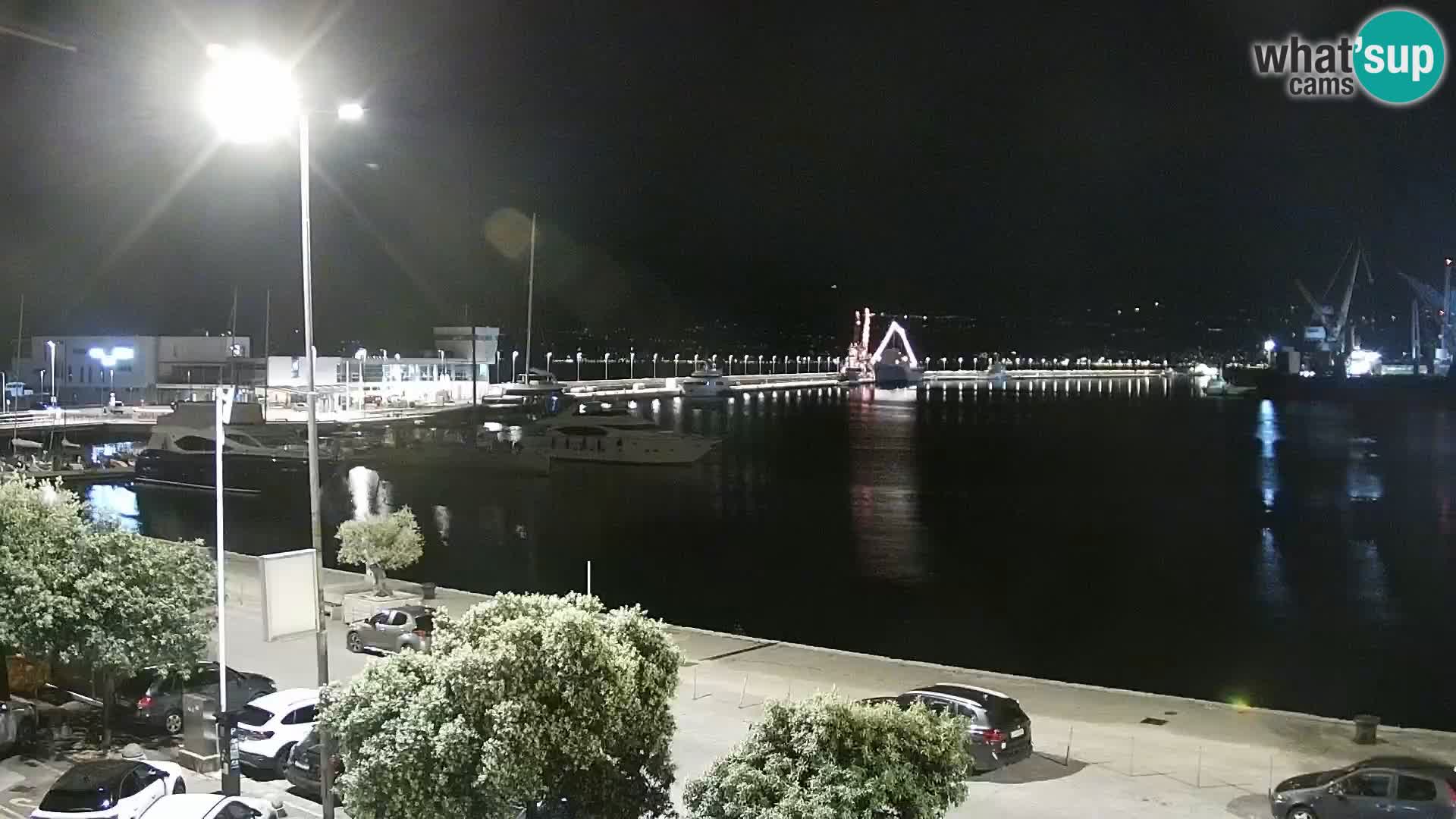 Riva in Marina v Reki – Spletna kamera v živo Hrvaška