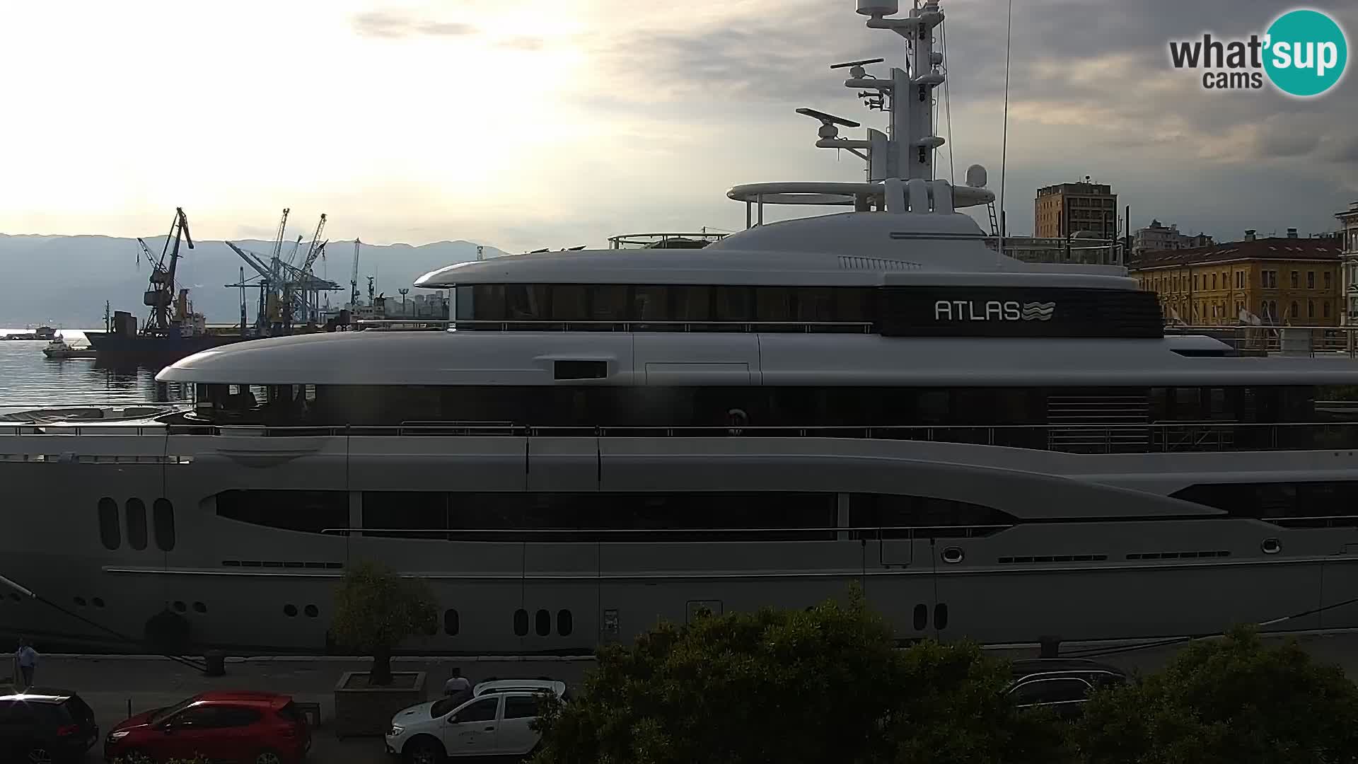 La Riva y Marina en Rijeka – Webcam en vivo Croacia