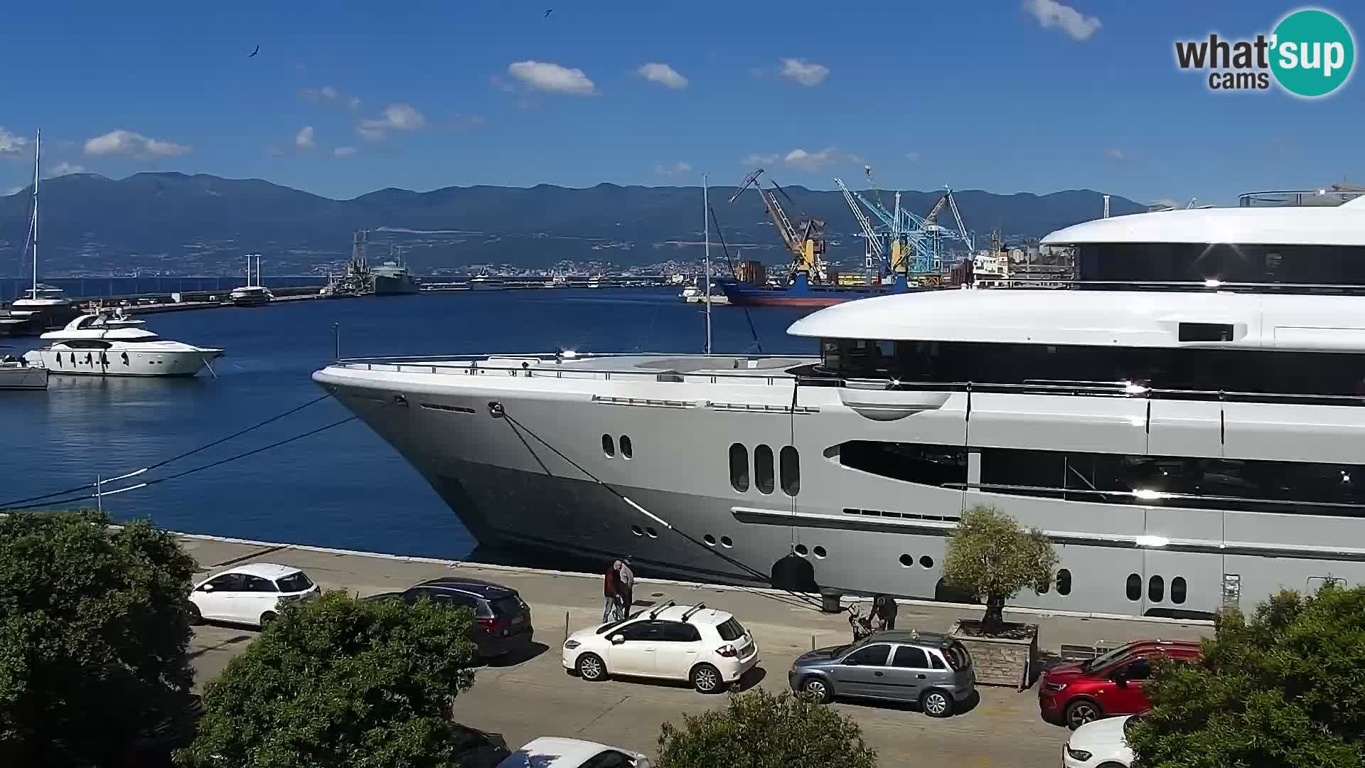 Riva i Marina u Rijeci – Web kamera uživo u Hrvatskoj