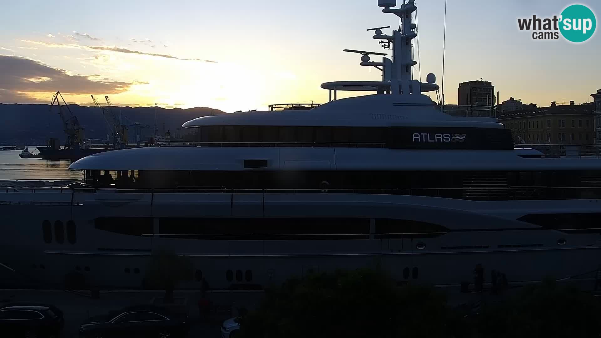 Riva i Marina u Rijeci – Web kamera uživo u Hrvatskoj