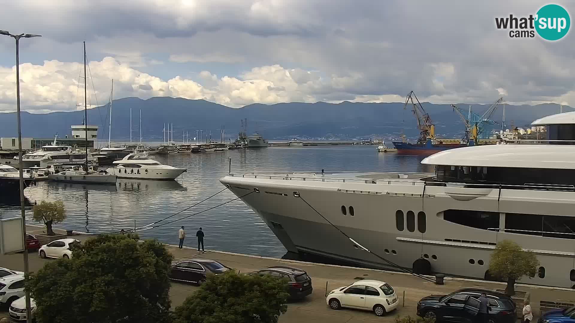 Riva in Marina v Reki – Spletna kamera v živo Hrvaška