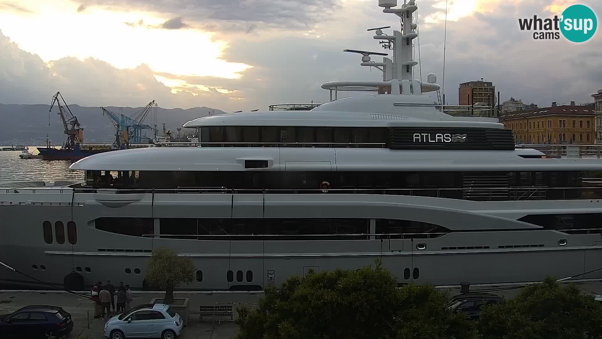 Riva i Marina u Rijeci – Web kamera uživo u Hrvatskoj