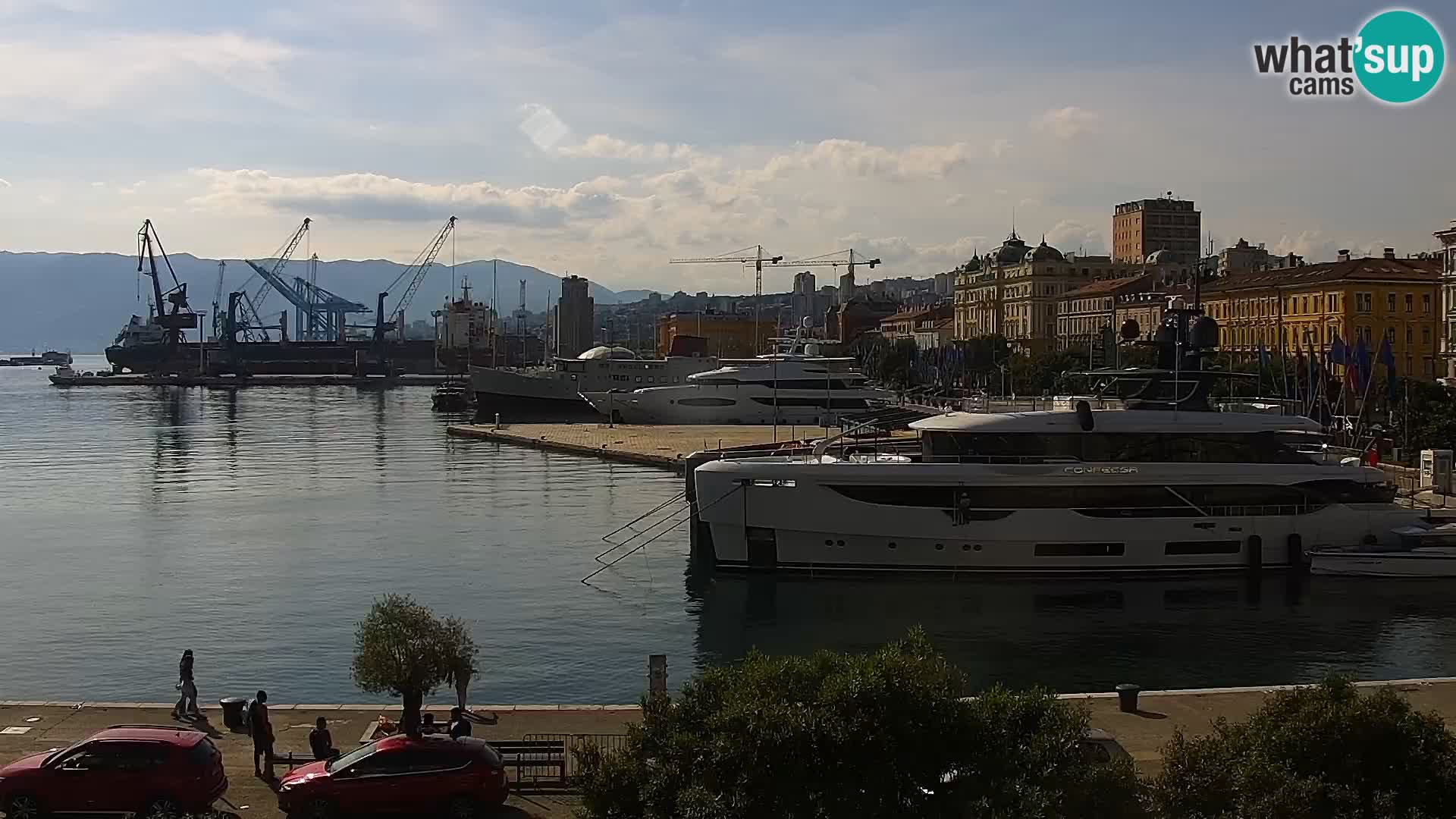 Riva i Marina u Rijeci – Web kamera uživo u Hrvatskoj