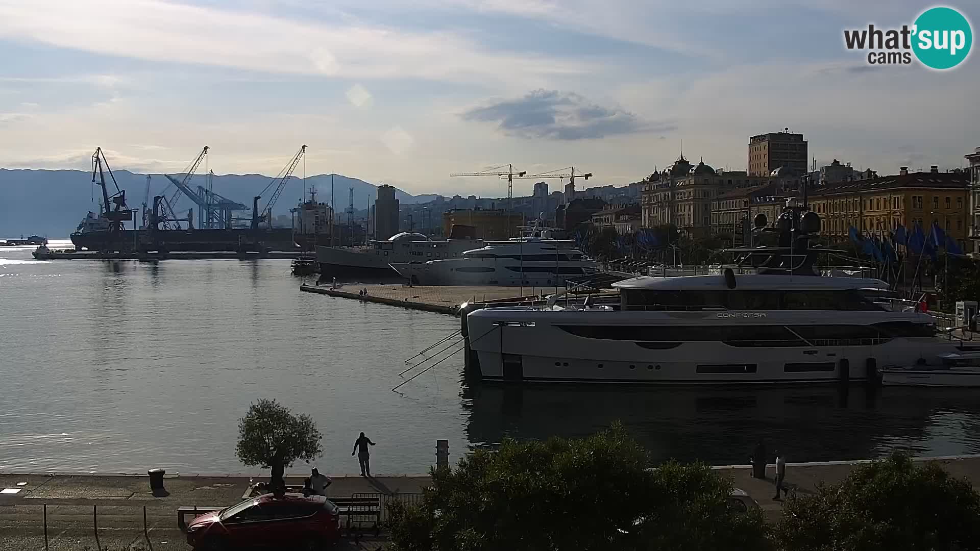 Riva i Marina u Rijeci – Web kamera uživo u Hrvatskoj