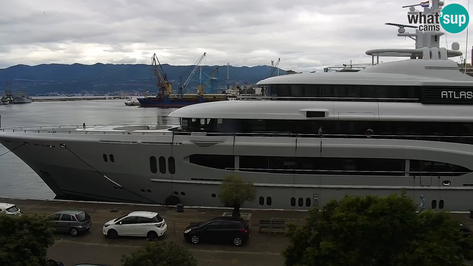 Riva i Marina u Rijeci – Web kamera uživo u Hrvatskoj