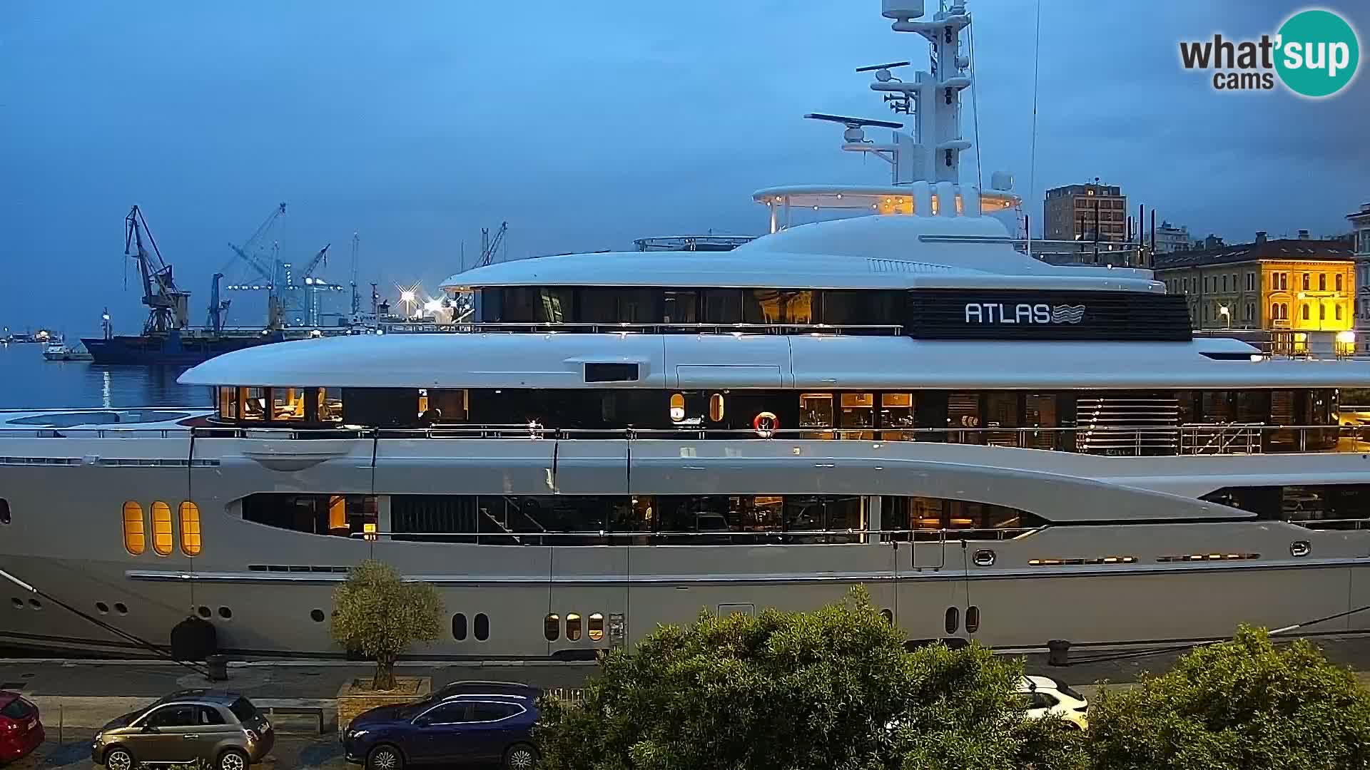 Riva i Marina u Rijeci – Web kamera uživo u Hrvatskoj