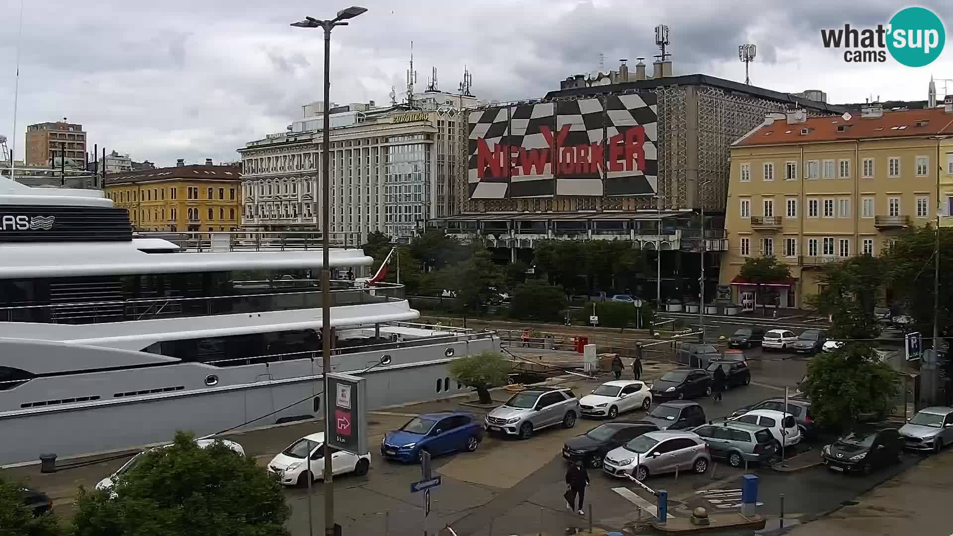 Riva in Marina v Reki – Spletna kamera v živo Hrvaška