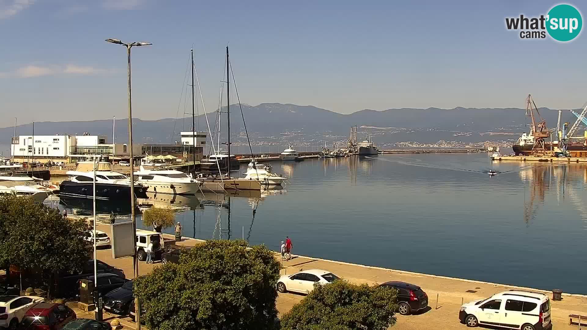 Riva in Marina v Reki – Spletna kamera v živo Hrvaška