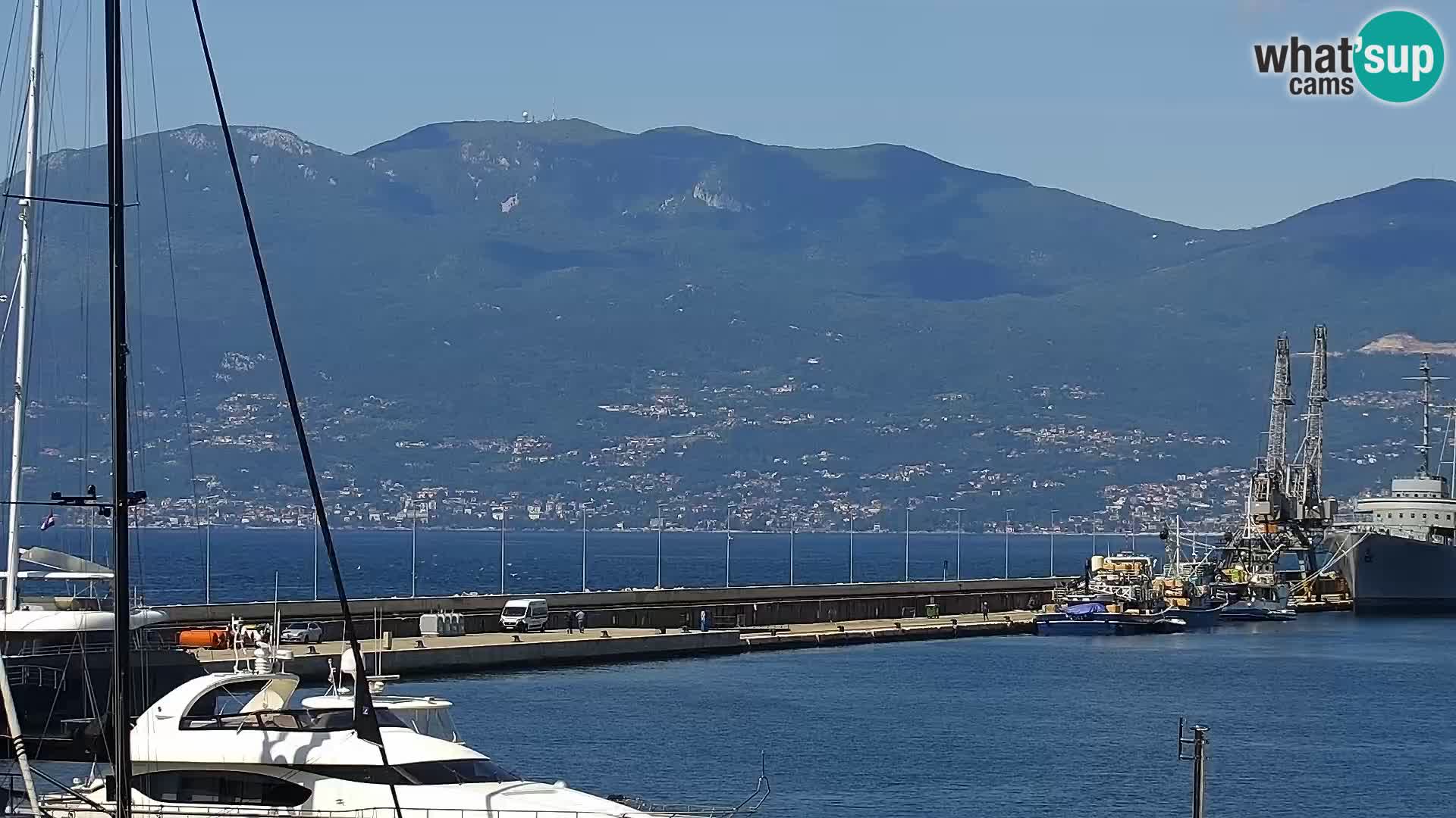 Riva in Marina v Reki – Spletna kamera v živo Hrvaška