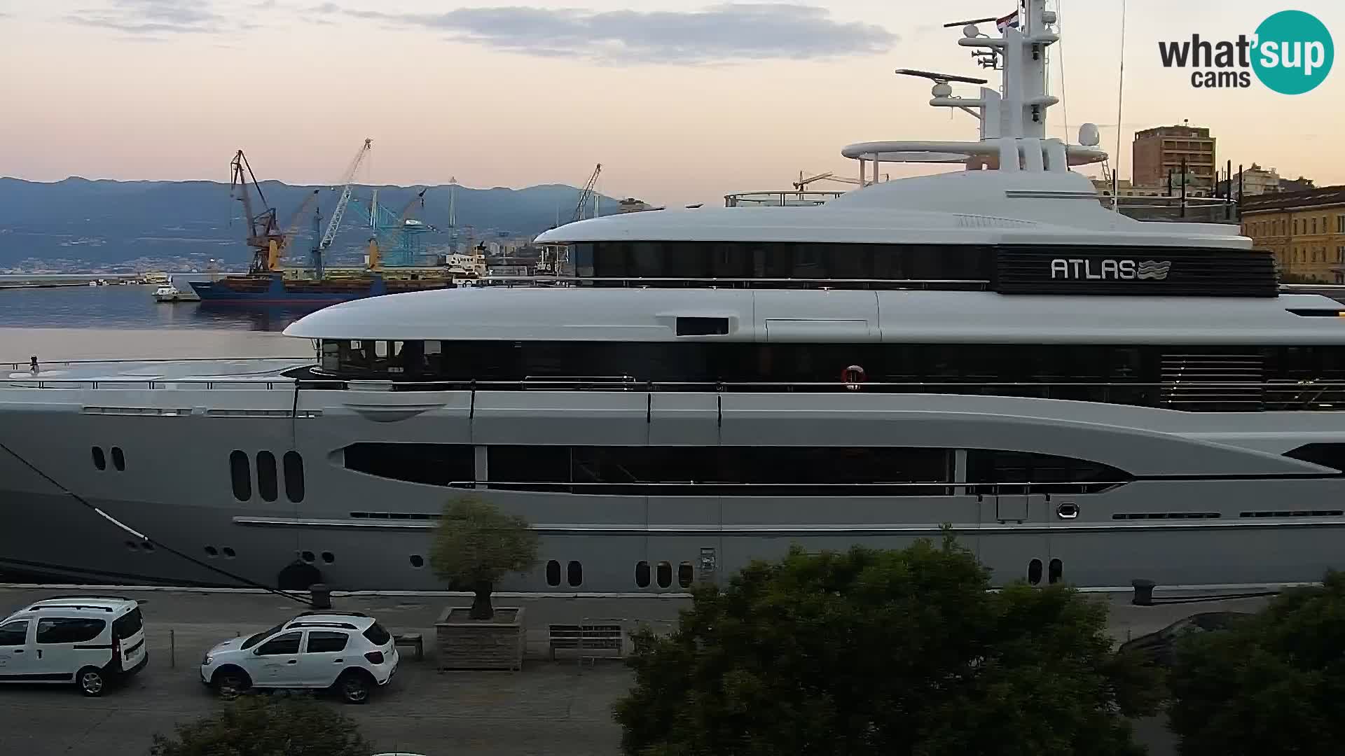 La Riva y Marina en Rijeka – Webcam en vivo Croacia