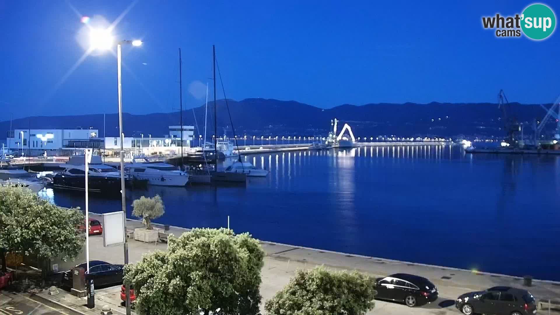 Riva in Marina v Reki – Spletna kamera v živo Hrvaška