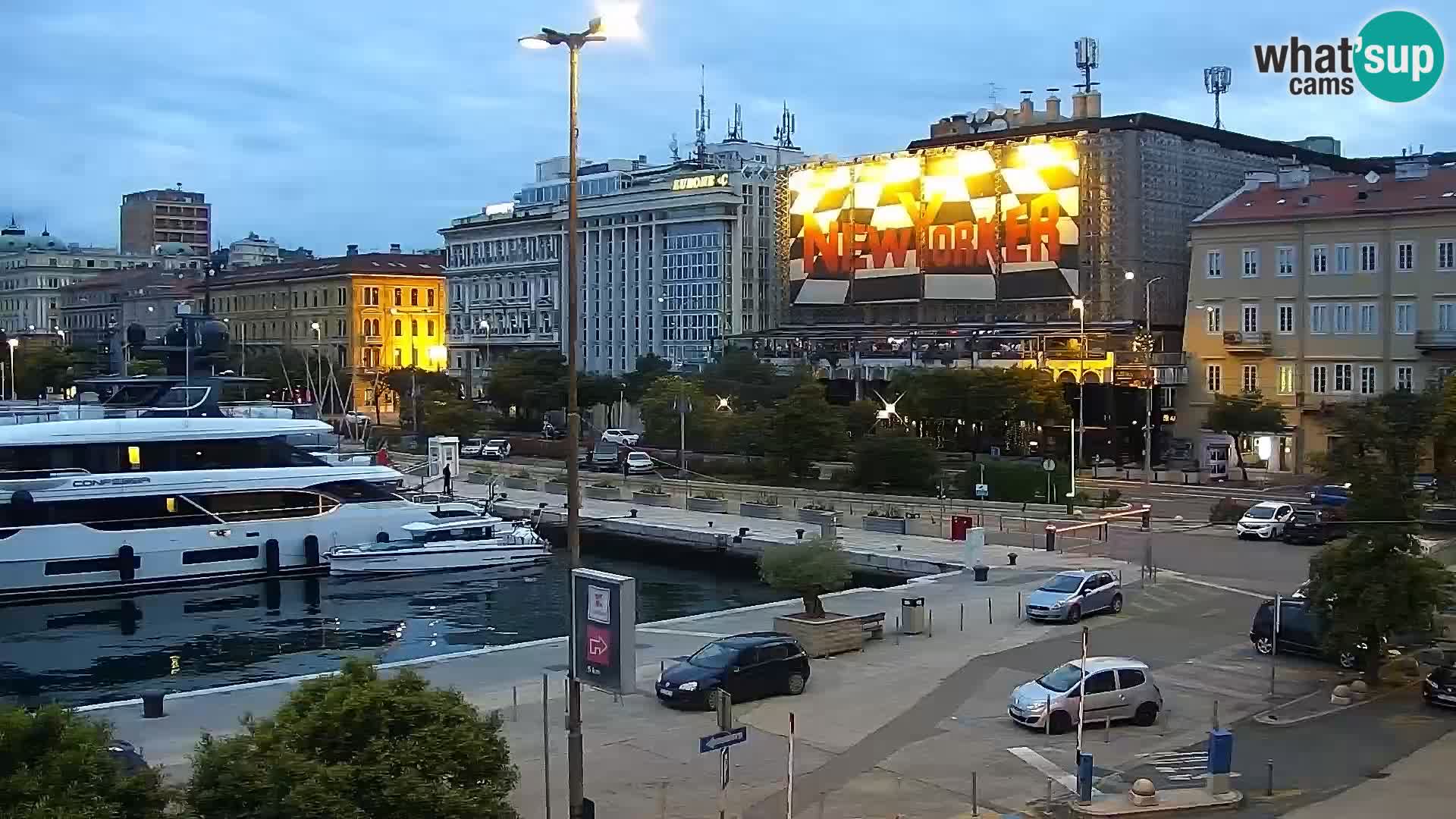 Riva in Marina v Reki – Spletna kamera v živo Hrvaška