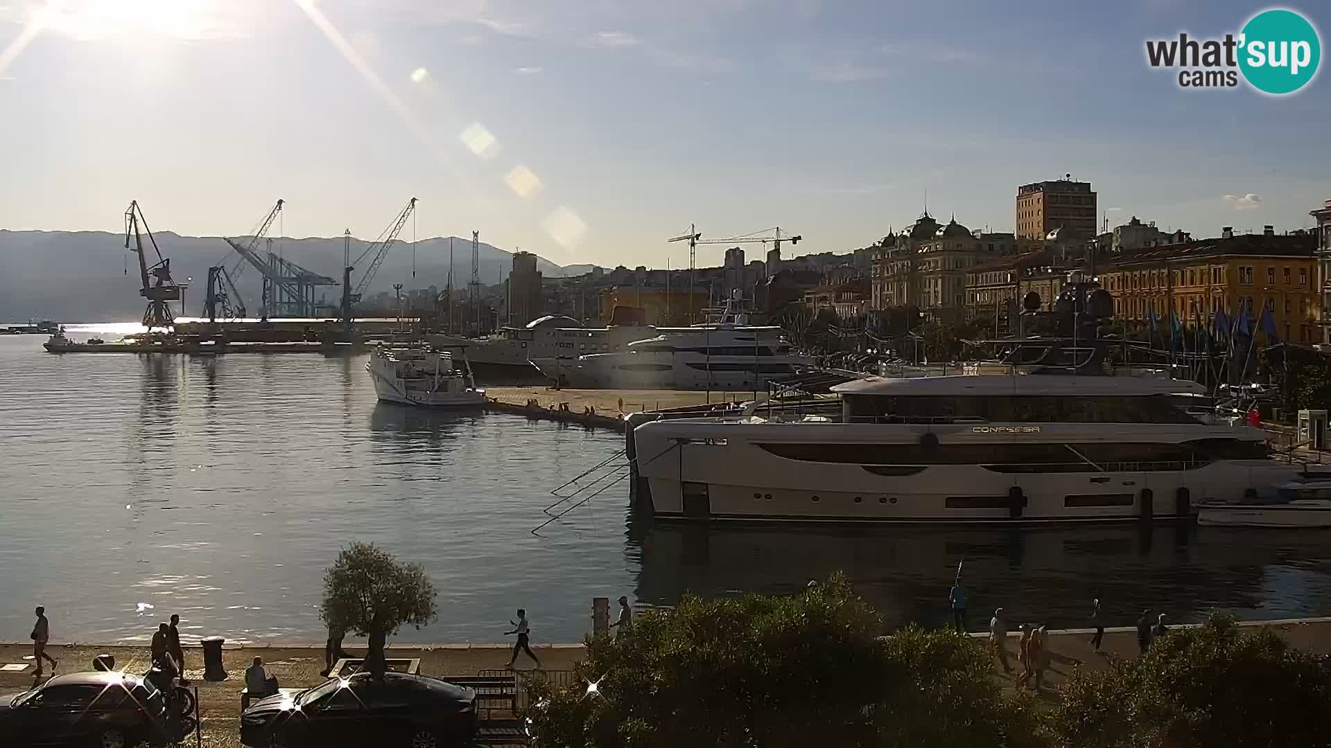 Riva i Marina u Rijeci – Web kamera uživo u Hrvatskoj