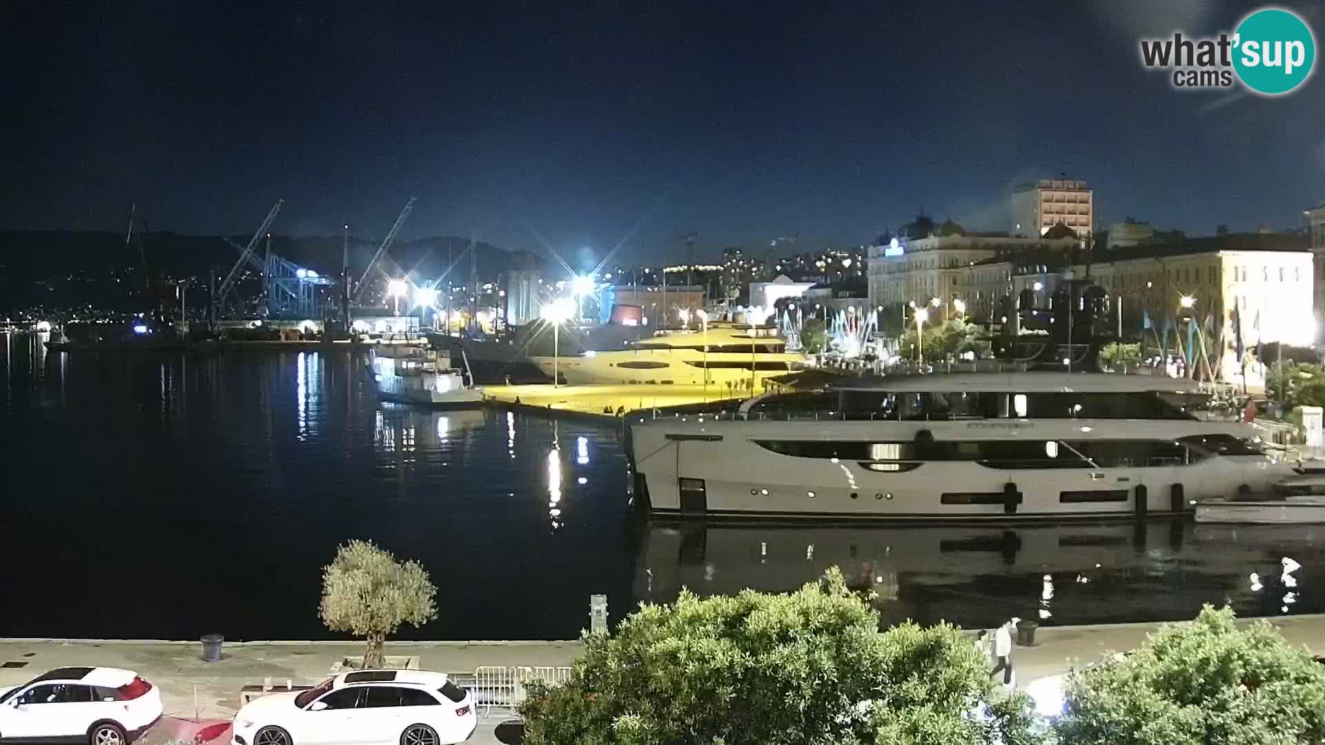 Riva in Marina v Reki – Spletna kamera v živo Hrvaška