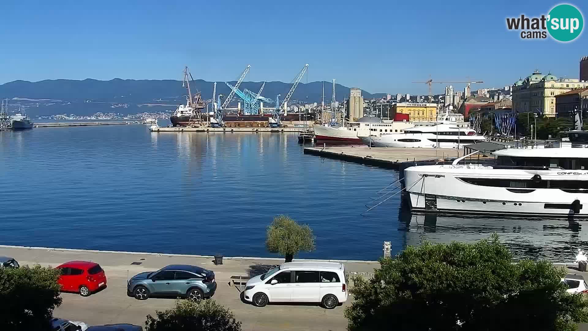 Riva i Marina u Rijeci – Web kamera uživo u Hrvatskoj