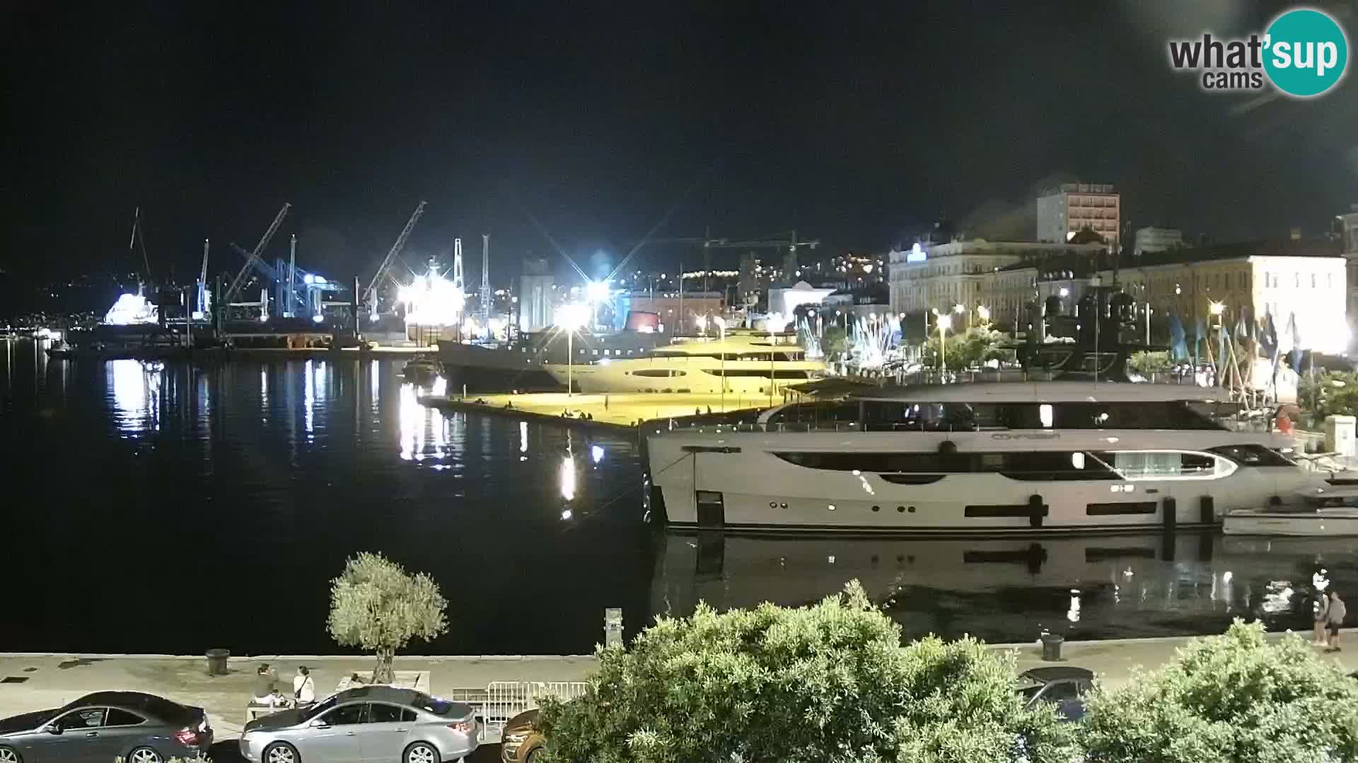 Riva in Marina v Reki – Spletna kamera v živo Hrvaška