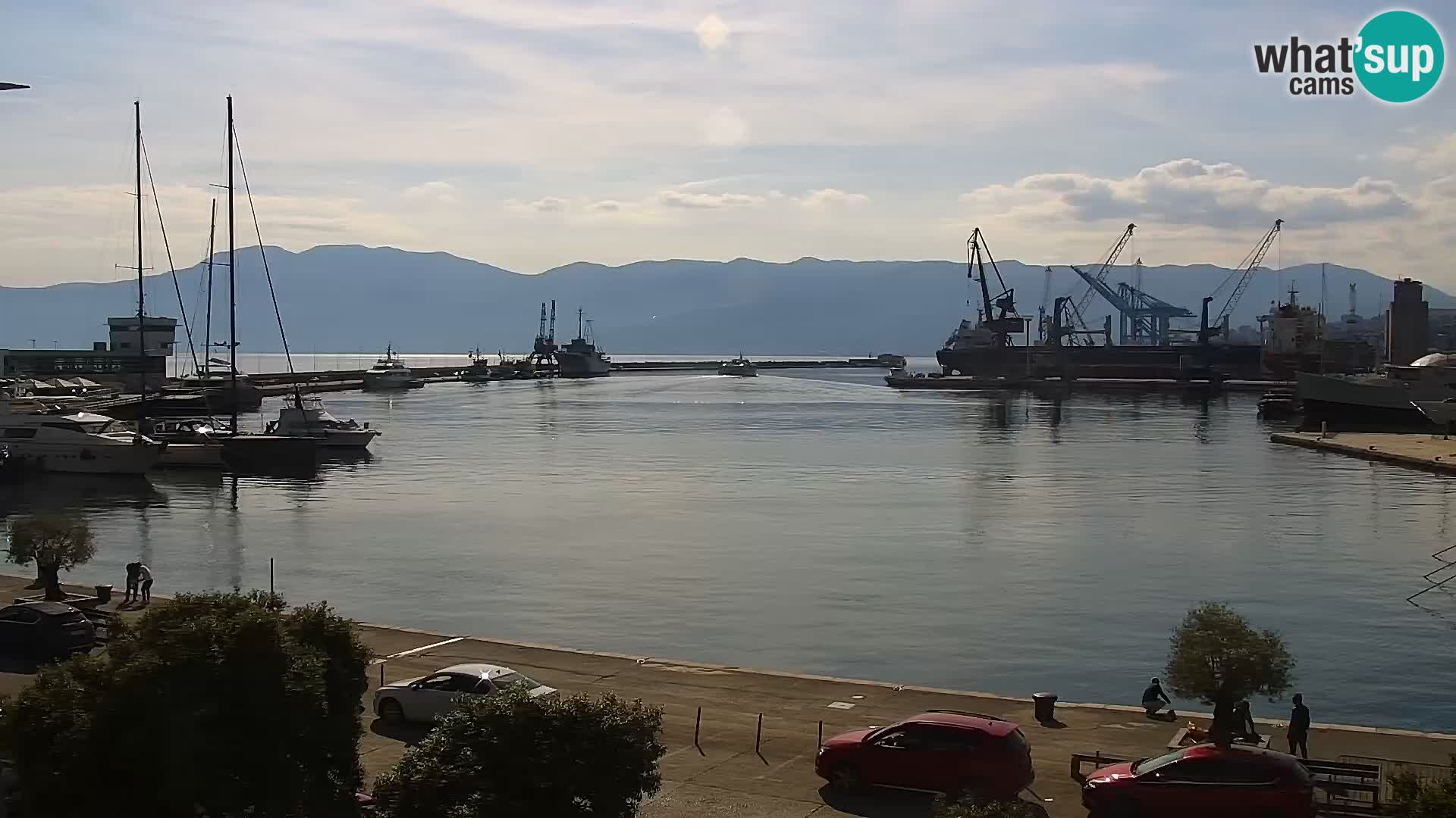 Riva in Marina v Reki – Spletna kamera v živo Hrvaška