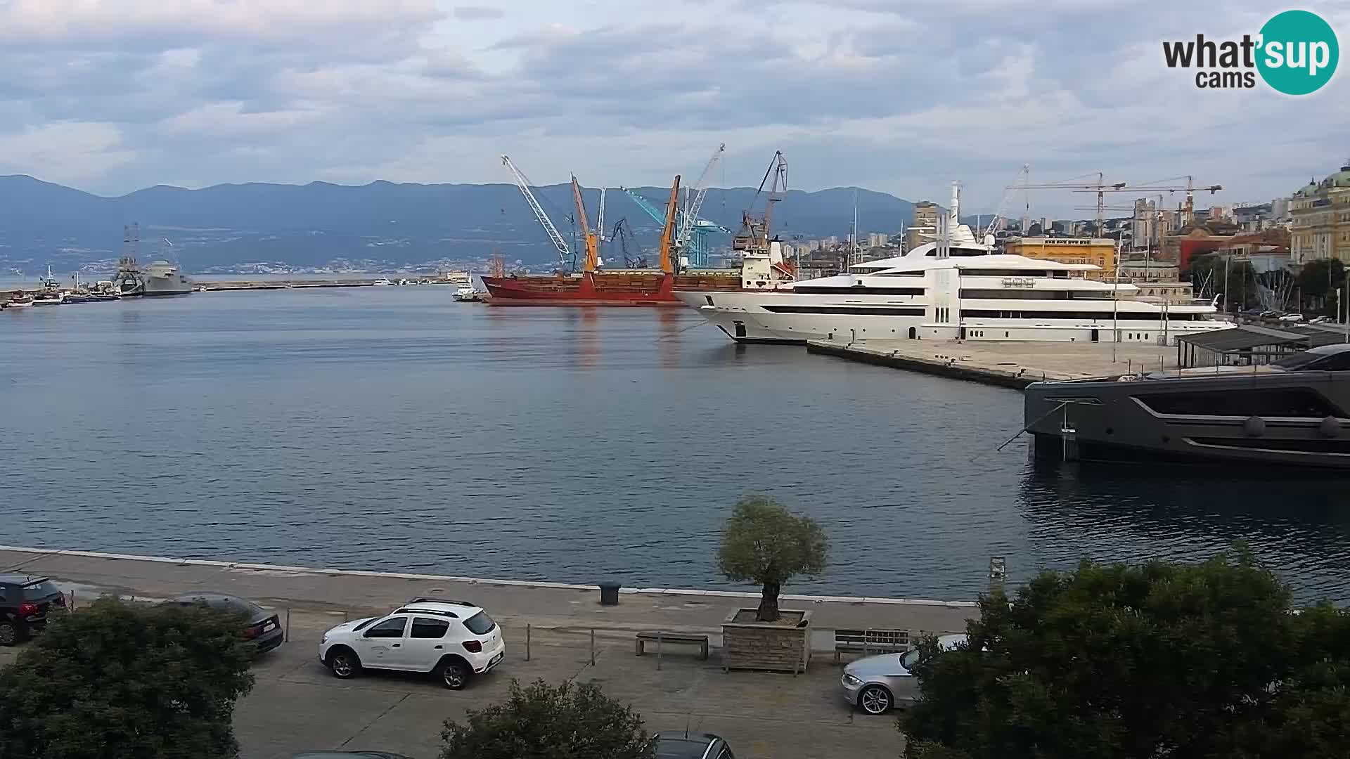 La Riva e la Marina a Rijeka (Fiume) – Live Webcam Croazia