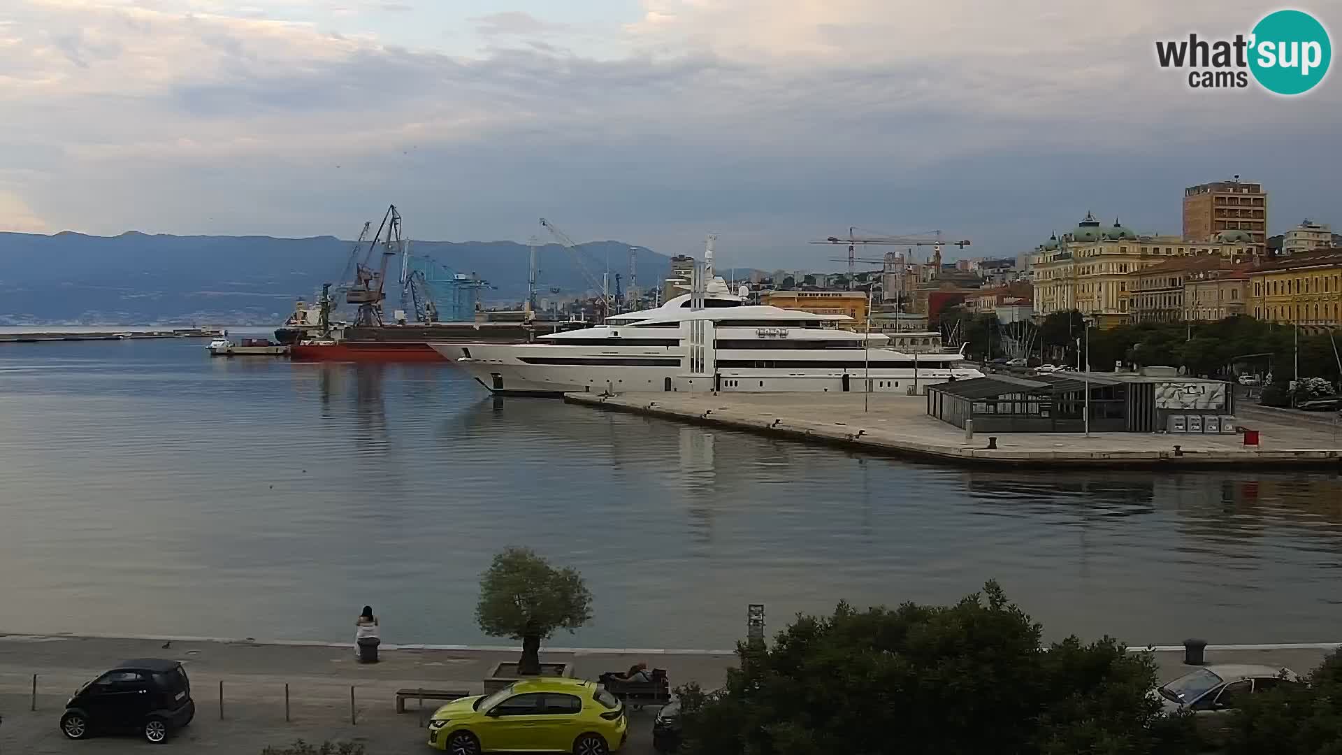 Riva i Marina u Rijeci – Web kamera uživo u Hrvatskoj