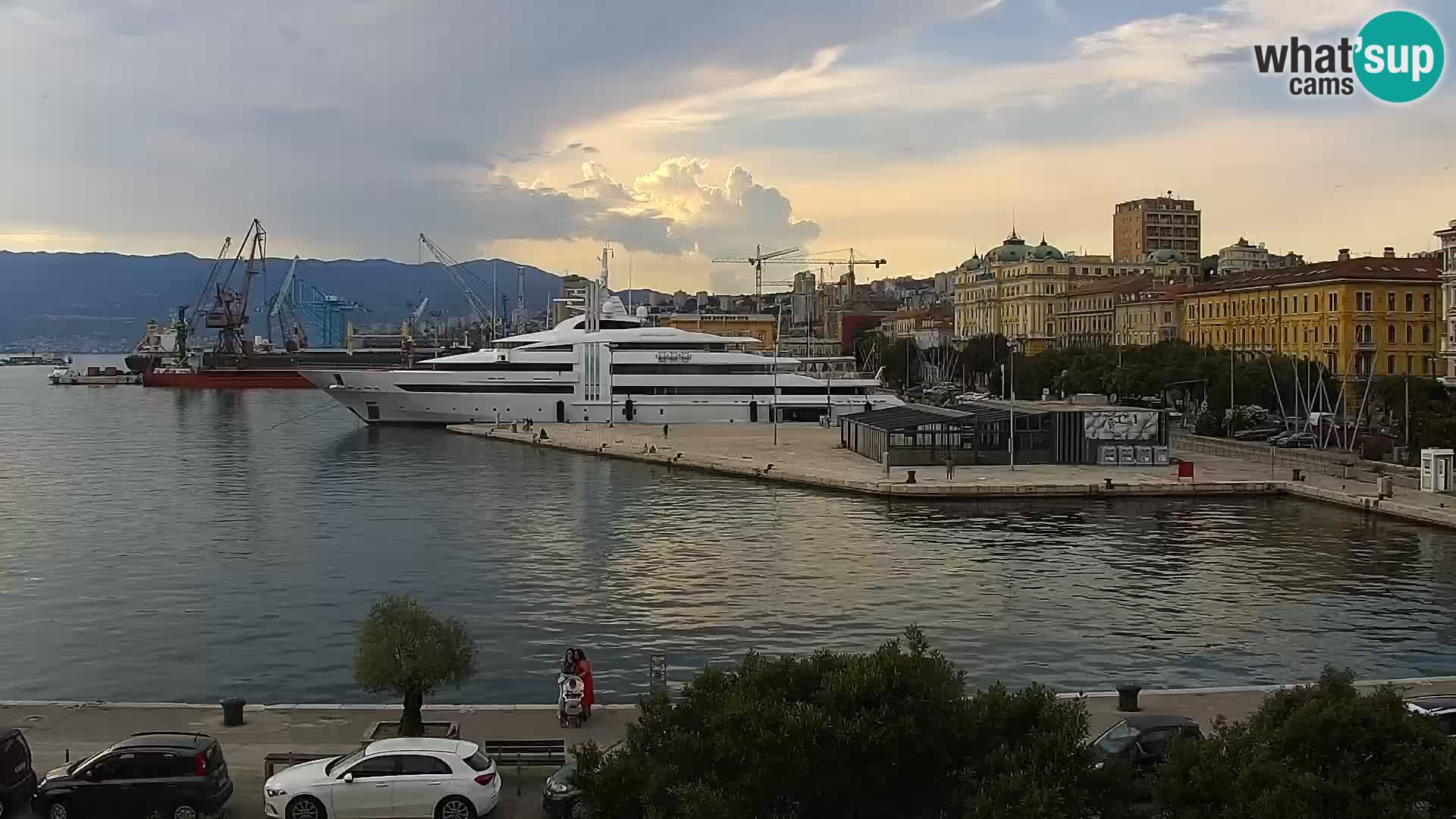 La Riva y Marina en Rijeka – Webcam en vivo Croacia
