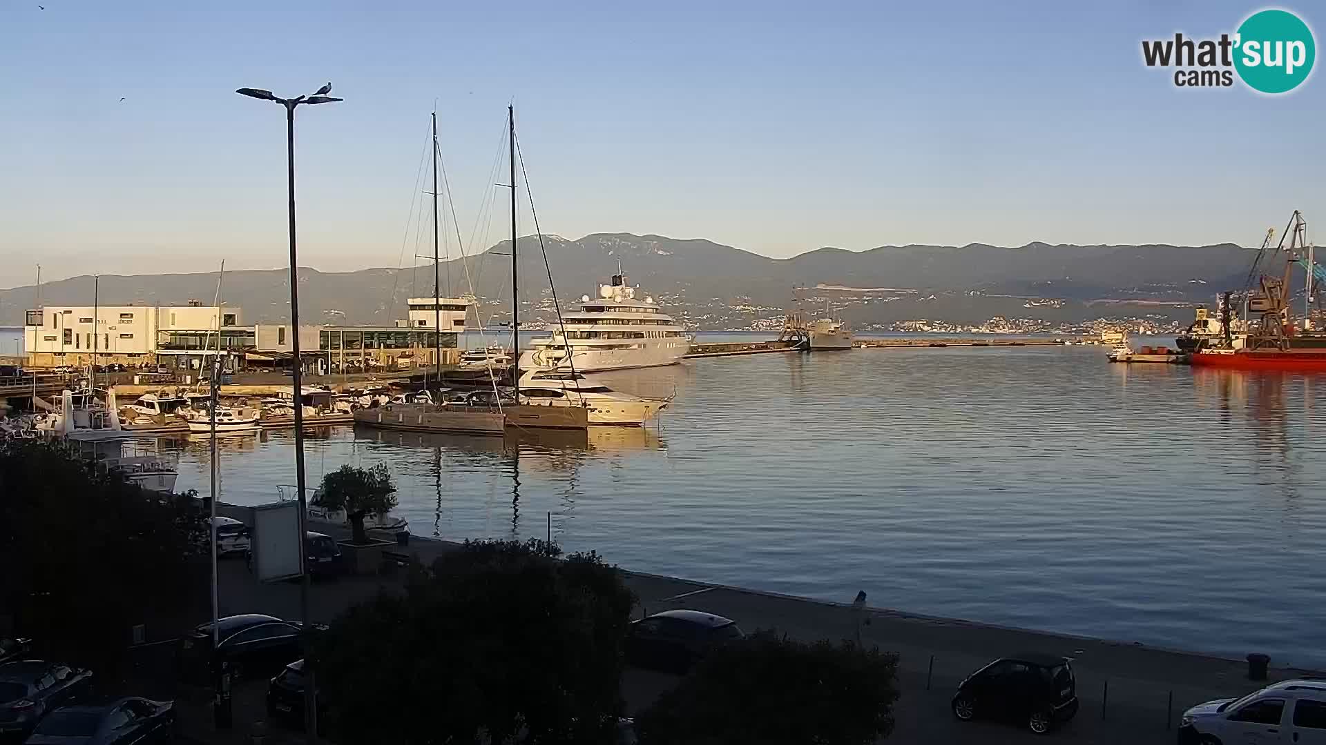 Riva i Marina u Rijeci – Web kamera uživo u Hrvatskoj